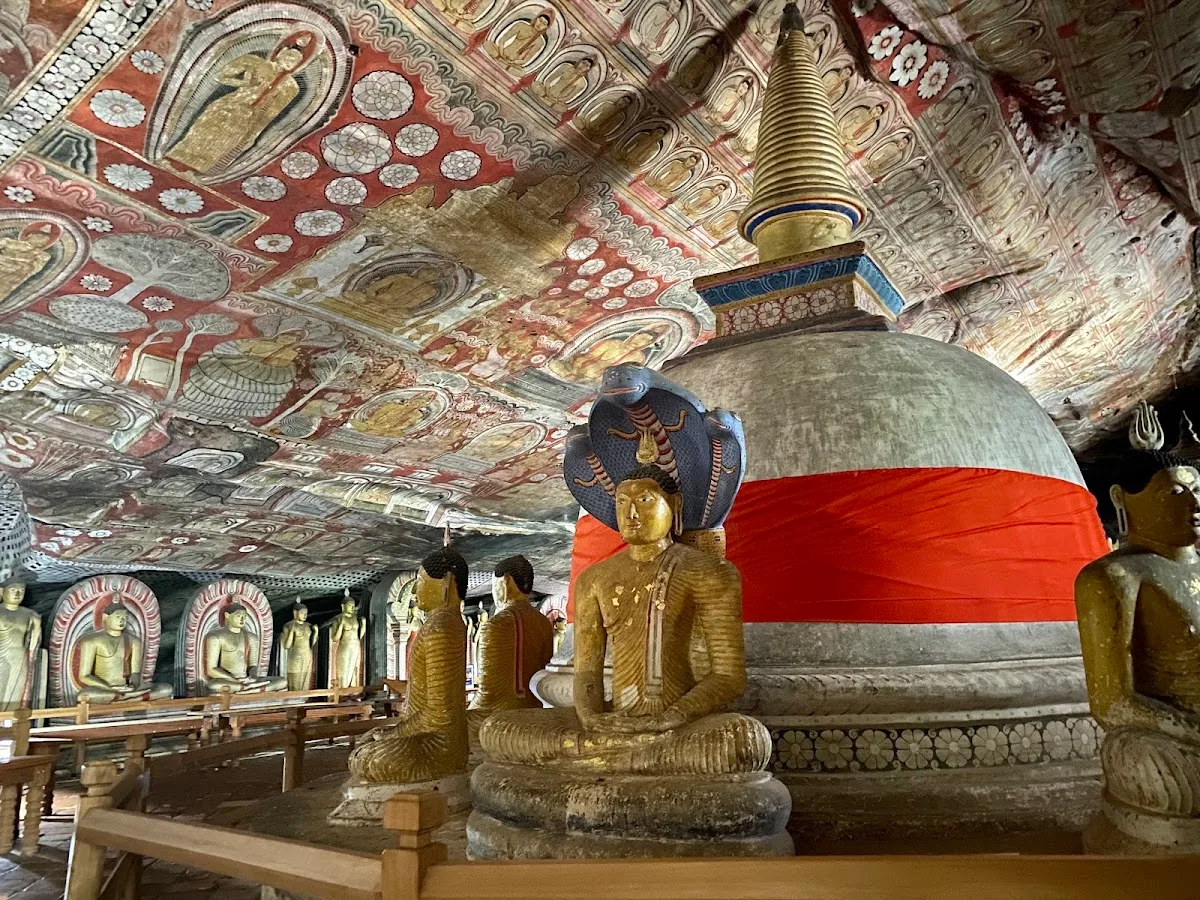 Temple rupestre de Bimbaramaya