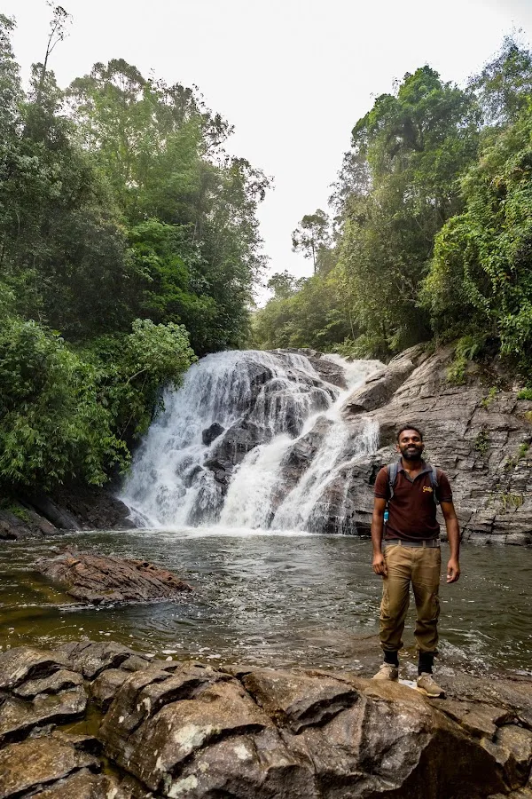 Sinharaja avec un naturaliste forestier